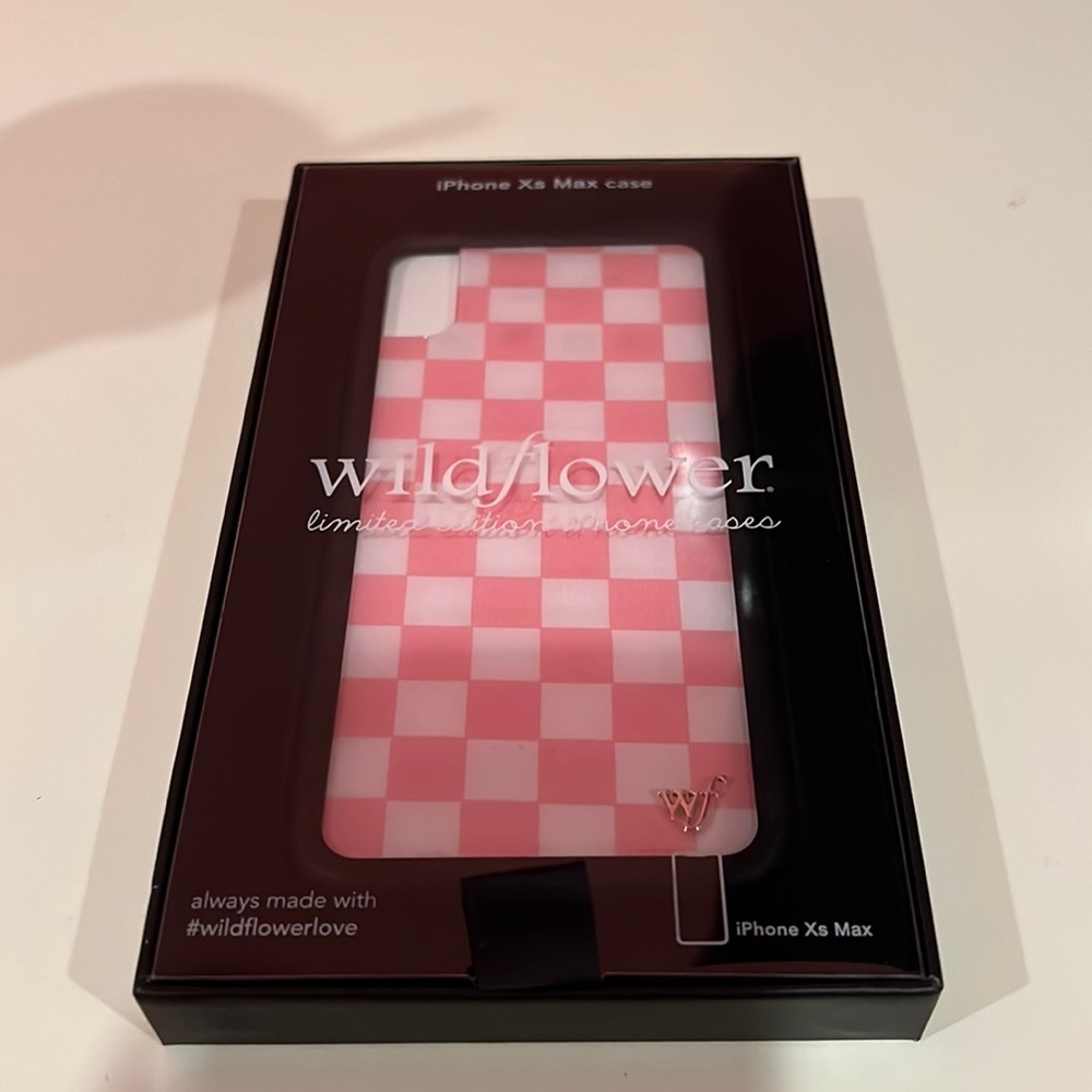 Wildflower Case: Pink Checkered